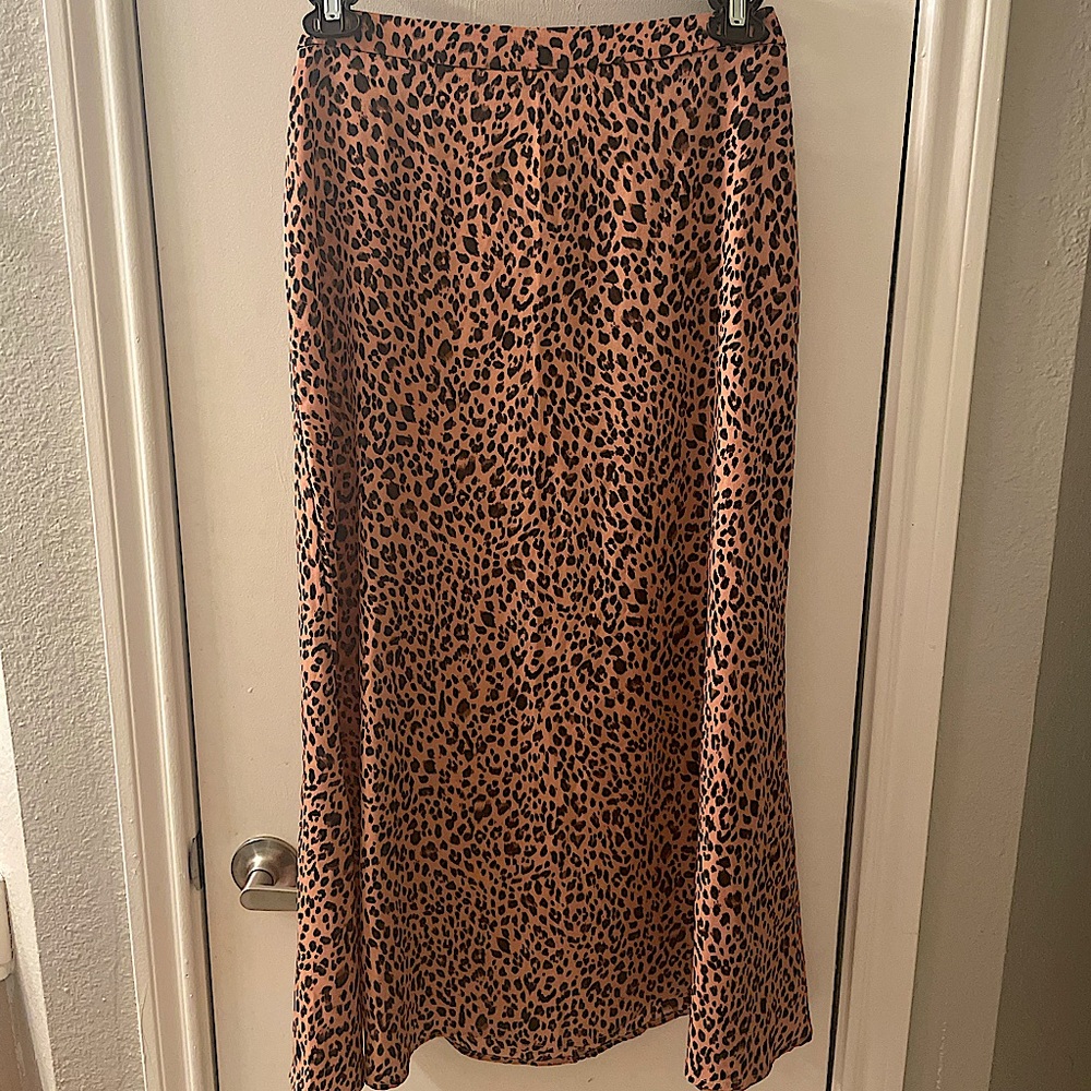 NWT Storia Pink/ Dusty Rose Leopard Print Midi Slip Skirt